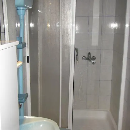 Mau Mau 兹拉蒂博尔