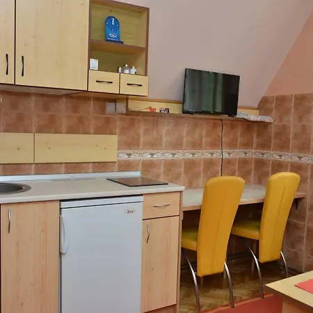 Mau Mau Apartament *